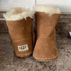 Baby Ugg boots size 2/3